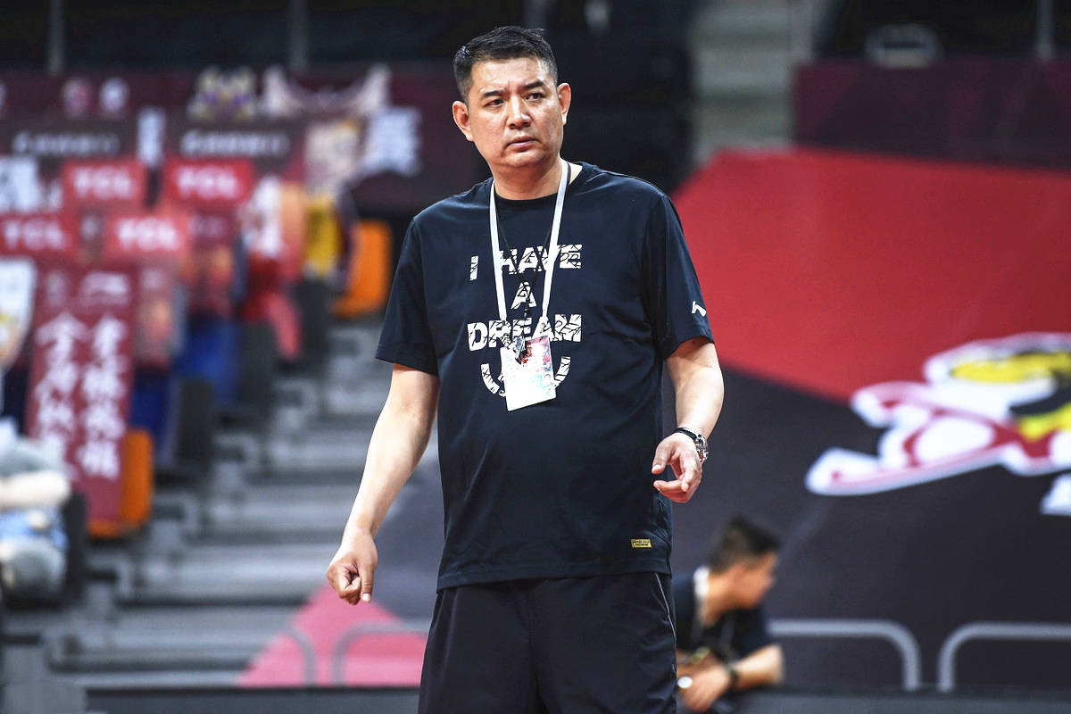 转折点尤文图斯门线救险；CBA季后赛清晨攻防权衡；底气十足；心理建设被强调(阿森纳7比5惊天逆转)